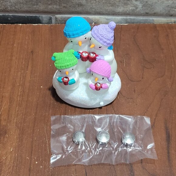 Hallmark Christmas Musical Ornament We Need A Little Christmas Snowmen 2011 - Picture 6 of 15